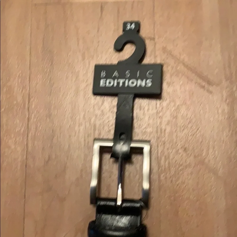 NWT BASIC EDITIONS Size 34 belt (bundle for 20%off)